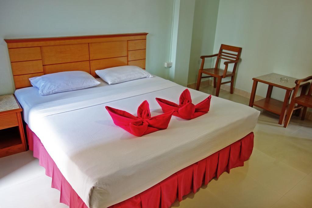 Lek Jomtien Hotel Habitación foto